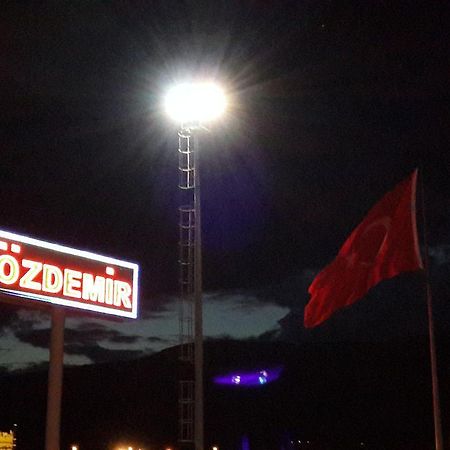 Ozdemir Hotel Pamukova Buitenkant foto