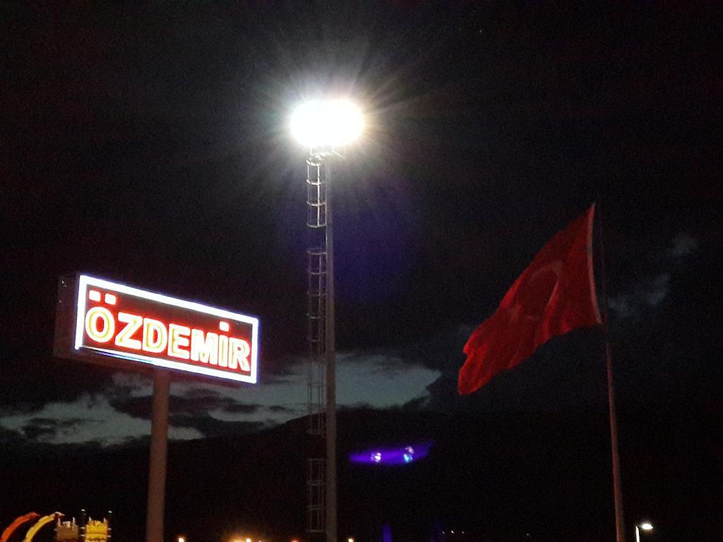 Ozdemir Hotel Pamukova Buitenkant foto